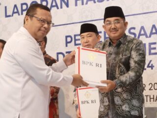 Terima LHP BPK Jambi, Bupati Tanjabbar Tegaskan Komitmen Tindak Lanjuti Rekomendasi
